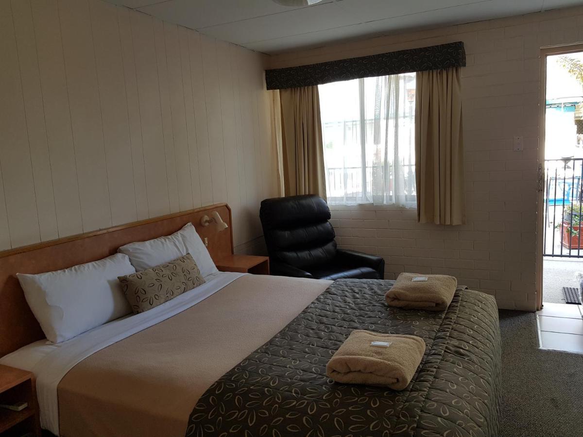 Peppercorn Motel Clermont Экстерьер фото